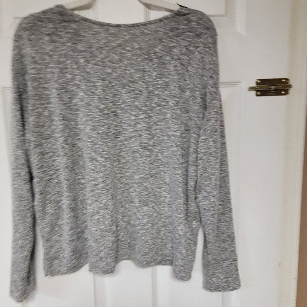 Size Med Divided sweater with lace detail on back